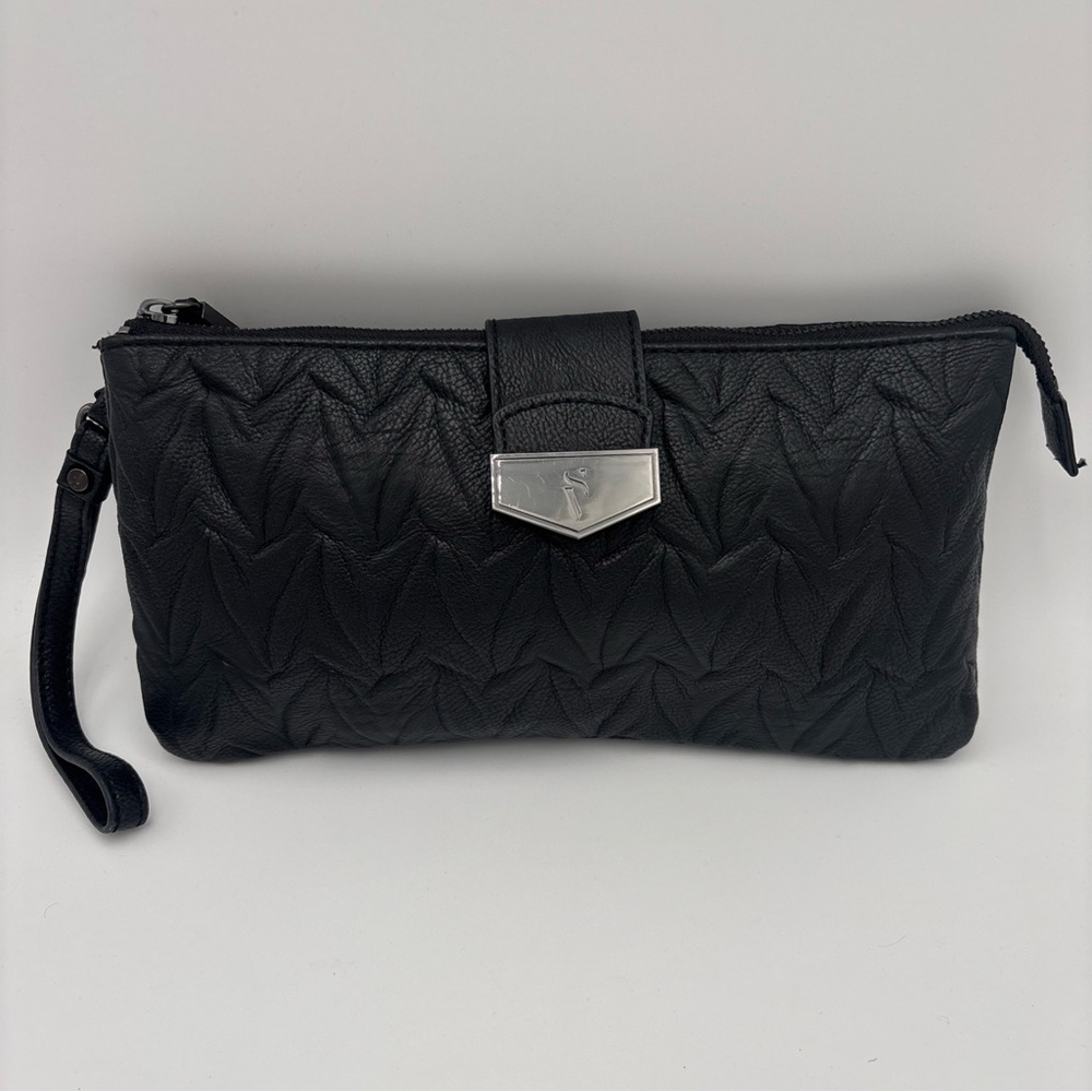 Simply‎ Vera Vera Wang Black Textured Wristlet